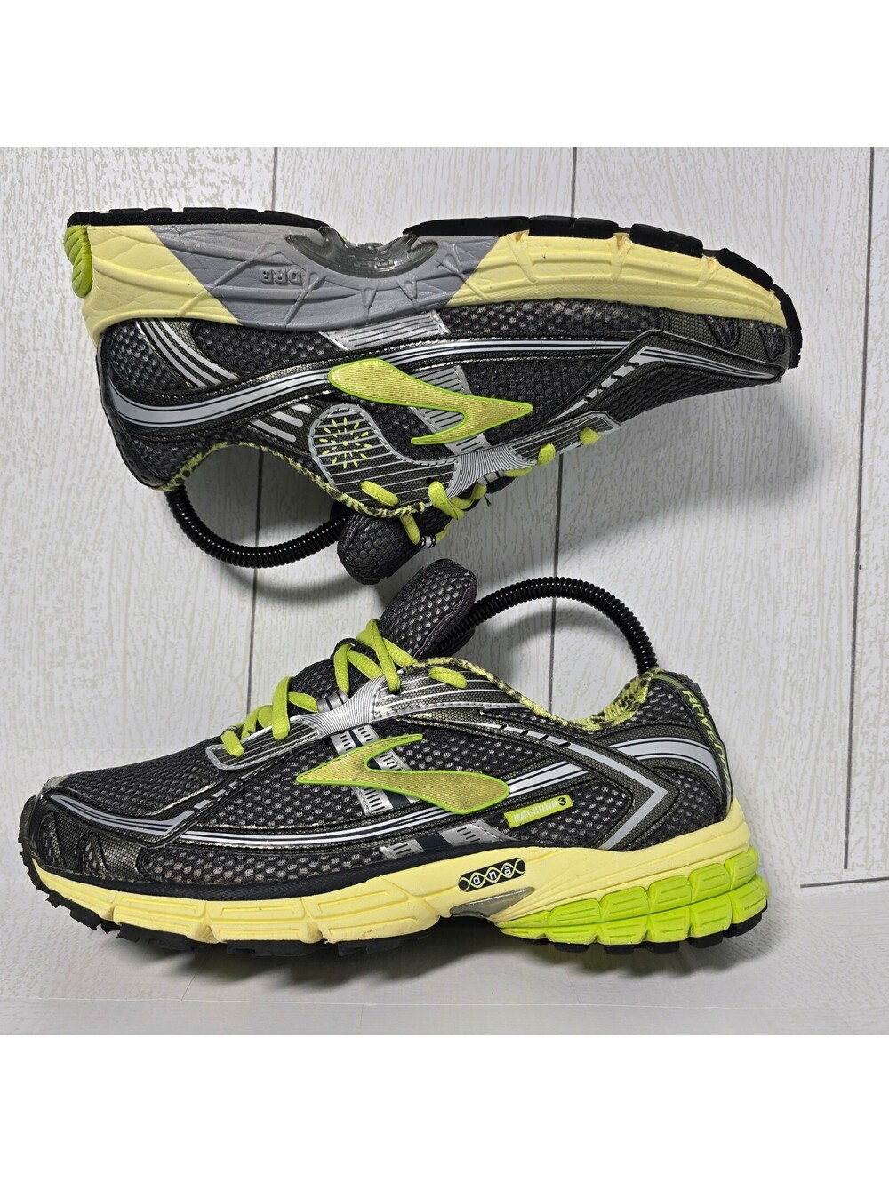 Brooks Ravenna 3 Women’s Size 7.5 Black Lime Green Running Shoes 1201071B739